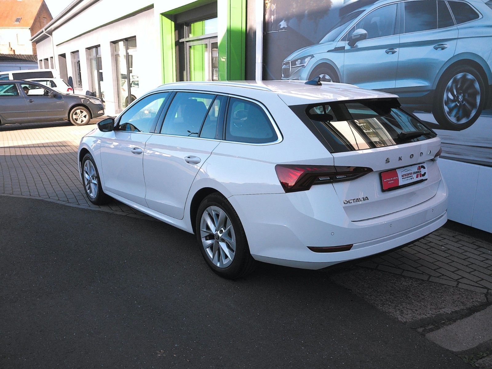 Fahrzeugabbildung SKODA Octavia Combi First Edition 2.0 TDI LED NAVI