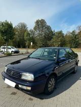 Volkswagen Vento 1.8 GLX GLX - Volkswagen Vento: Limousine