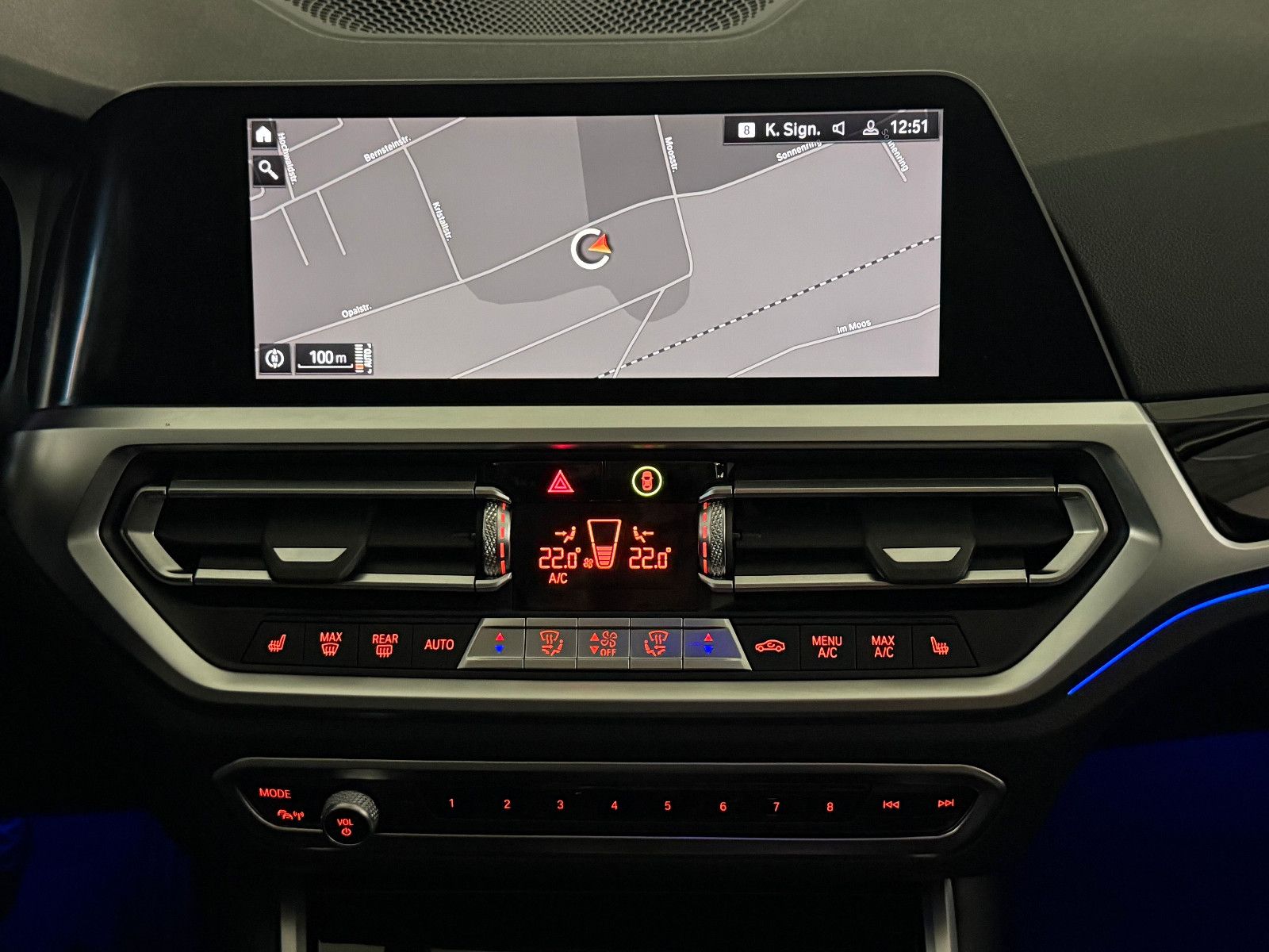 Fahrzeugabbildung BMW 320 i SPORT LINE/LED/DAB/KAMERA/VRTL COCKPIT/ACC