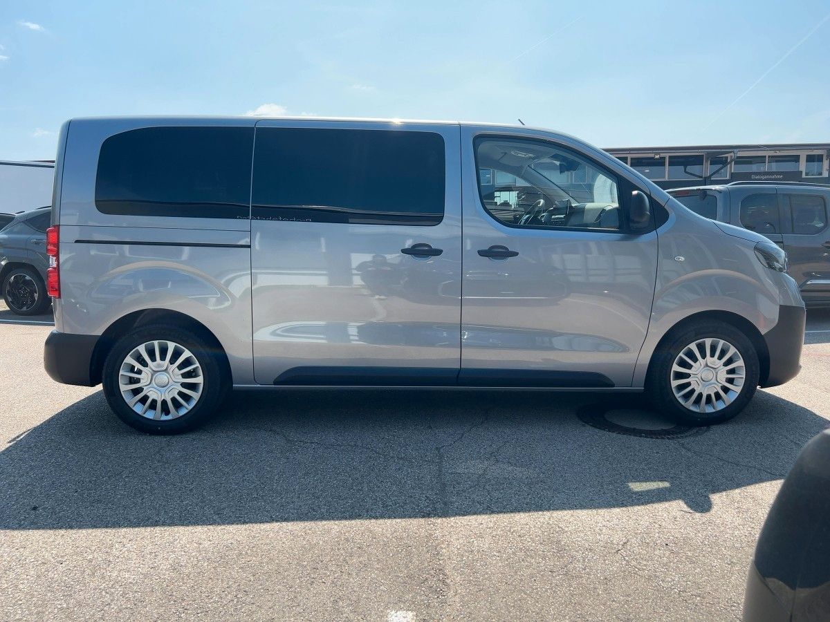 Fahrzeugabbildung Toyota Proace Verso L1 Comfort + Travel Paket M/T