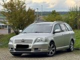 Toyota Avensis 2.4 VVT-i Combi Executive guter Zustand - Toyota Avensis aus 2004