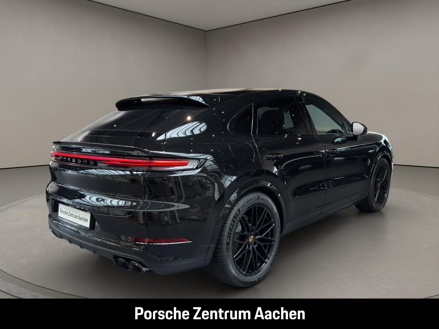 Porsche Cayenne E-Hybrid Coupe Black Edition Burmester
