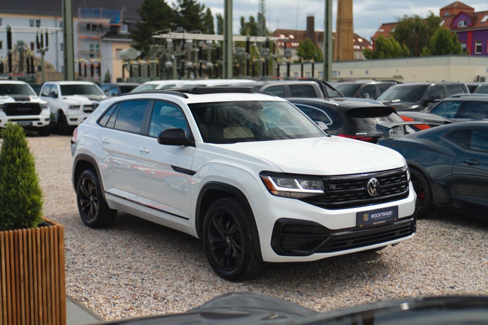 Fahrzeugabbildung Volkswagen ATLAS 3.6 Cross Sport 4x4 R-Line Black 4Motion