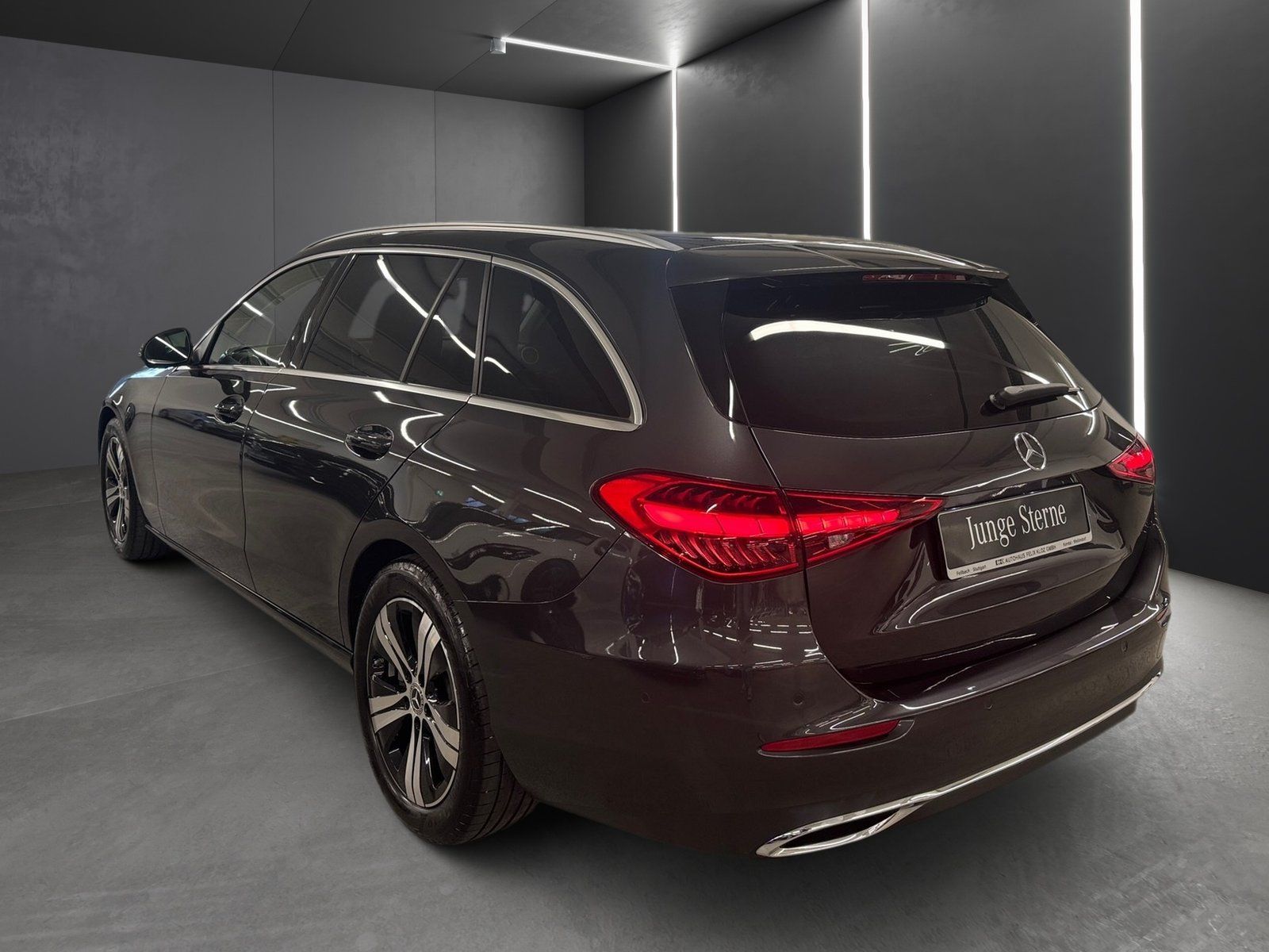 Fahrzeugabbildung Mercedes-Benz C 180 T Avantgarde*AHK*Kamera*LED*CarPlay*EasyPa