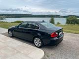 BMW 325d -R6 / Manuell / Leder / Alufelgen / TÜV Neu