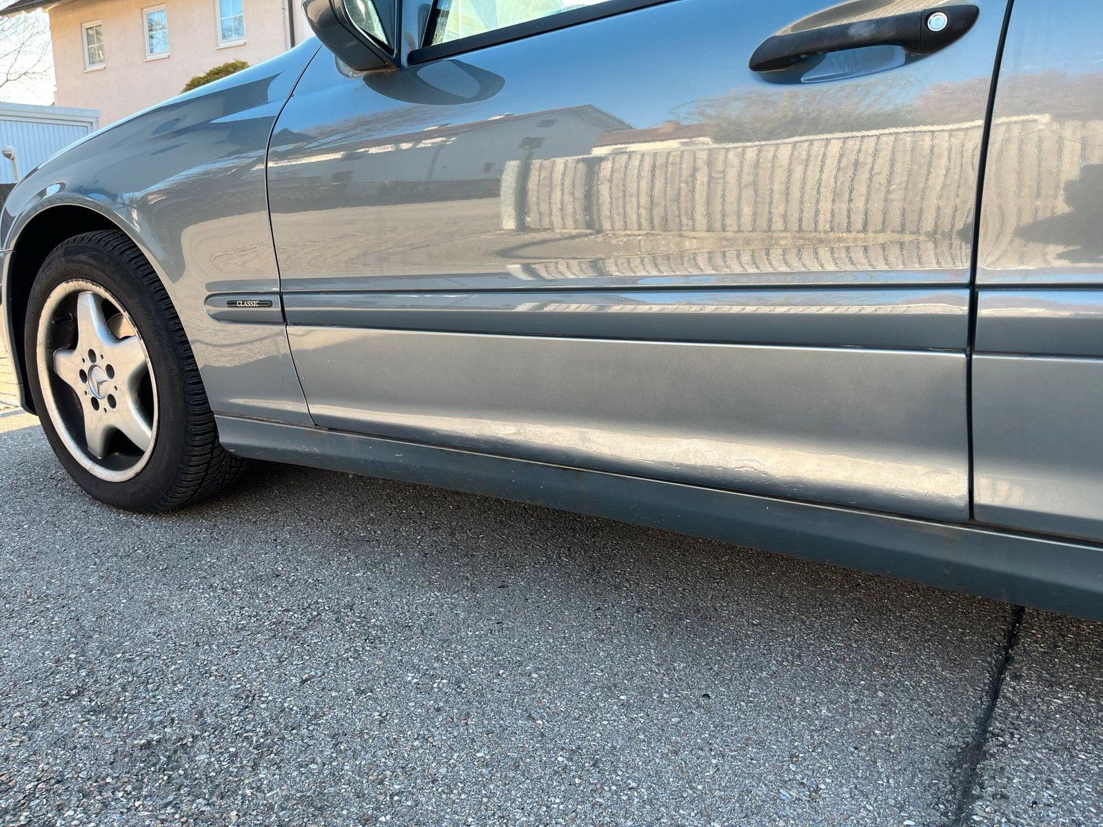 Mercedes-Benz C220 2005 — вигляд ззаду