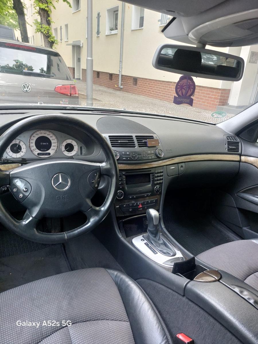 Mercedes-Benz E280 2004 — photo 8