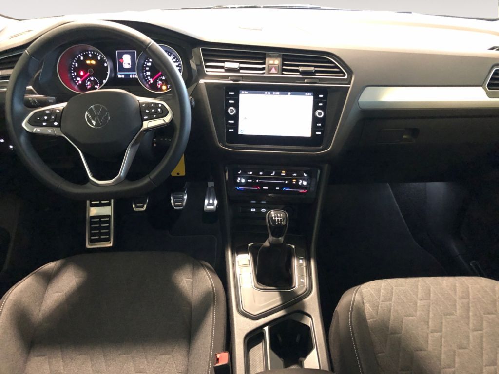Fahrzeugabbildung Volkswagen Tiguan 1.5 TSI Life beheizbares Lenkrad Navi
