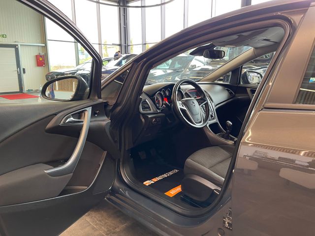 MYAUTOCENTER – Gebraucht- und Jahreswagen mit Werkstattservice in Pfaffenhofen Opel Astra J Lim. 5-trg. Selection *Klima*Navi*SHZ*