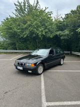 BMW 320i touring 320i - BMW 320 aus 1996: 320i
