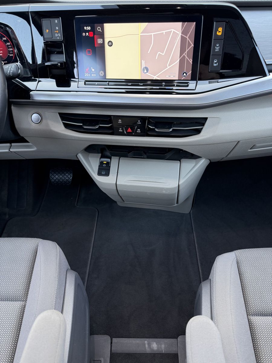 Fahrzeugabbildung Volkswagen T7 Multivan Energetic 6-Sitzer NAV+MATRIX+AHK+VC