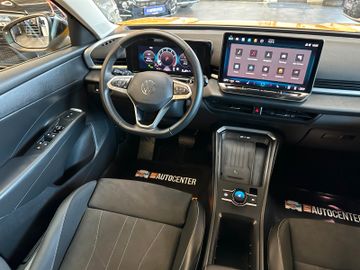 Volkswagen T-Roc *1.HAND*19%*LKHZ*ACC*CARPLAY*MASSAGE*CAM