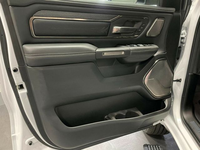 Fahrzeugabbildung Dodge LIMITED NIGHT ED. HEAD UP-RAMBOX-TAILGATE-SOFORT