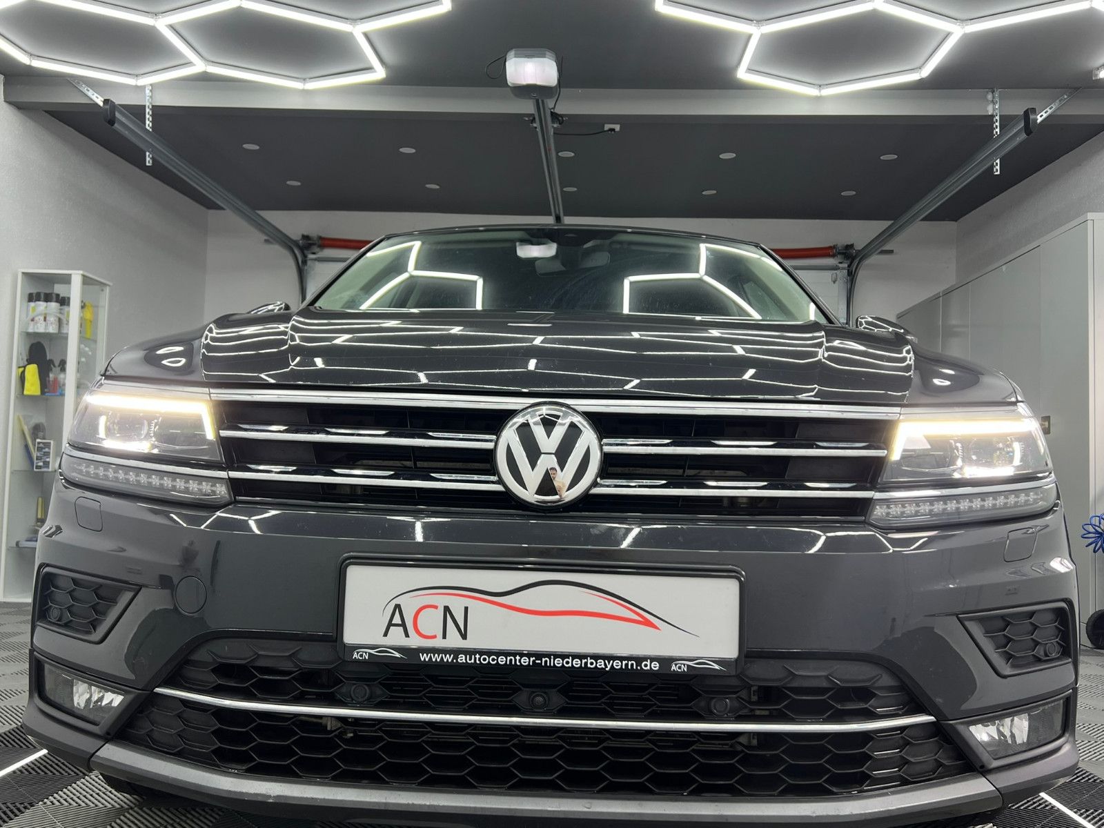 Fahrzeugabbildung Volkswagen Tiguan 2.0 TDI Highline/ACC/VRTL PIT/360/MASSAGE