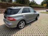 Mercedes-Benz ML 400 4MATIC - - Mercedes-Benz ML-Klasse mit Benzin-Antrieb: Automatik