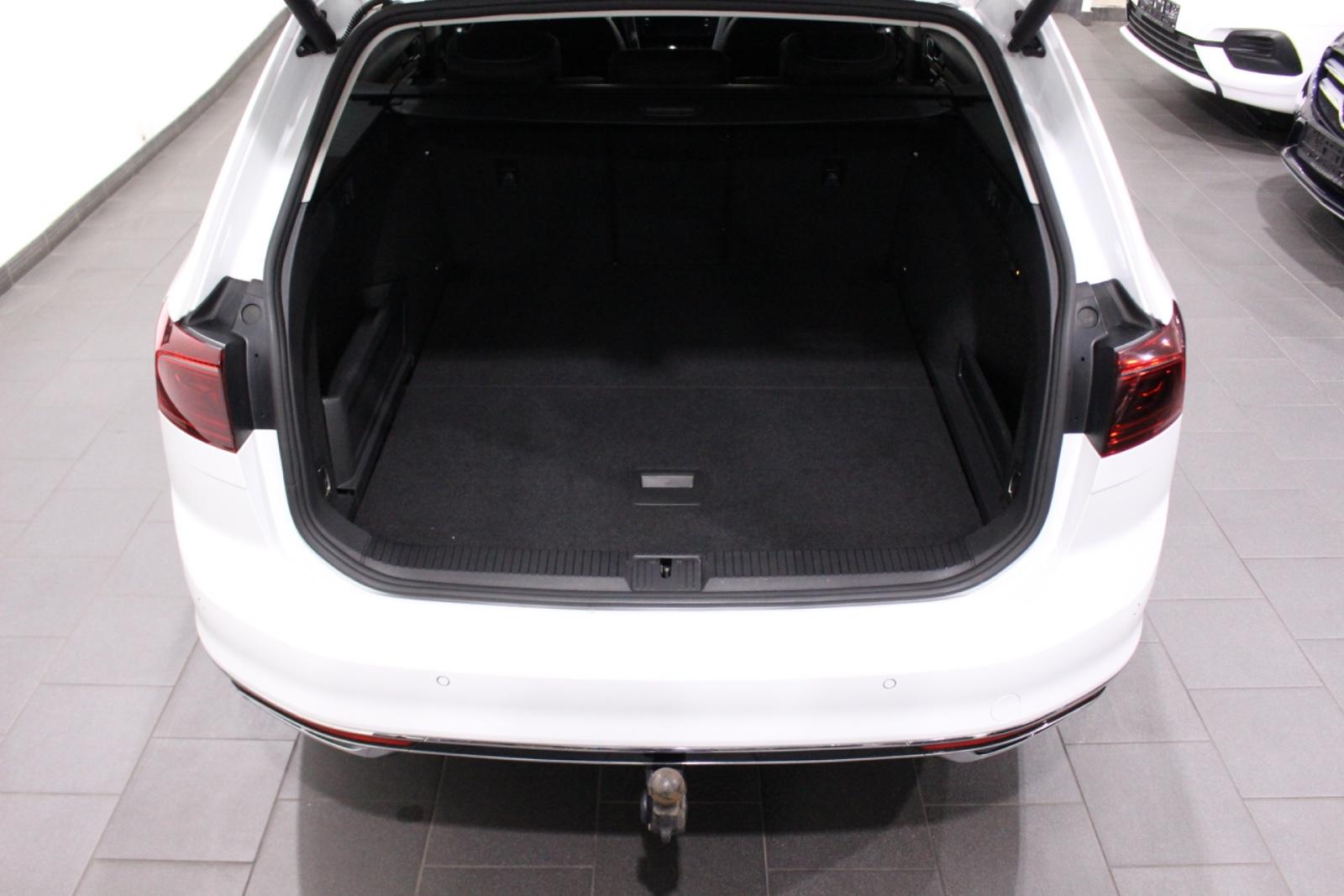Volkswagen Passat 4M R Line Matrix Virtual STDHZG AHK ACC