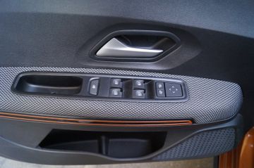 Dacia Sandero Stepway Expression+ NAVI-LED-SHZG-PDC-