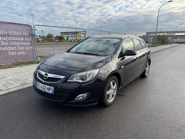 Opel Astra J Sports Tourer Innovation