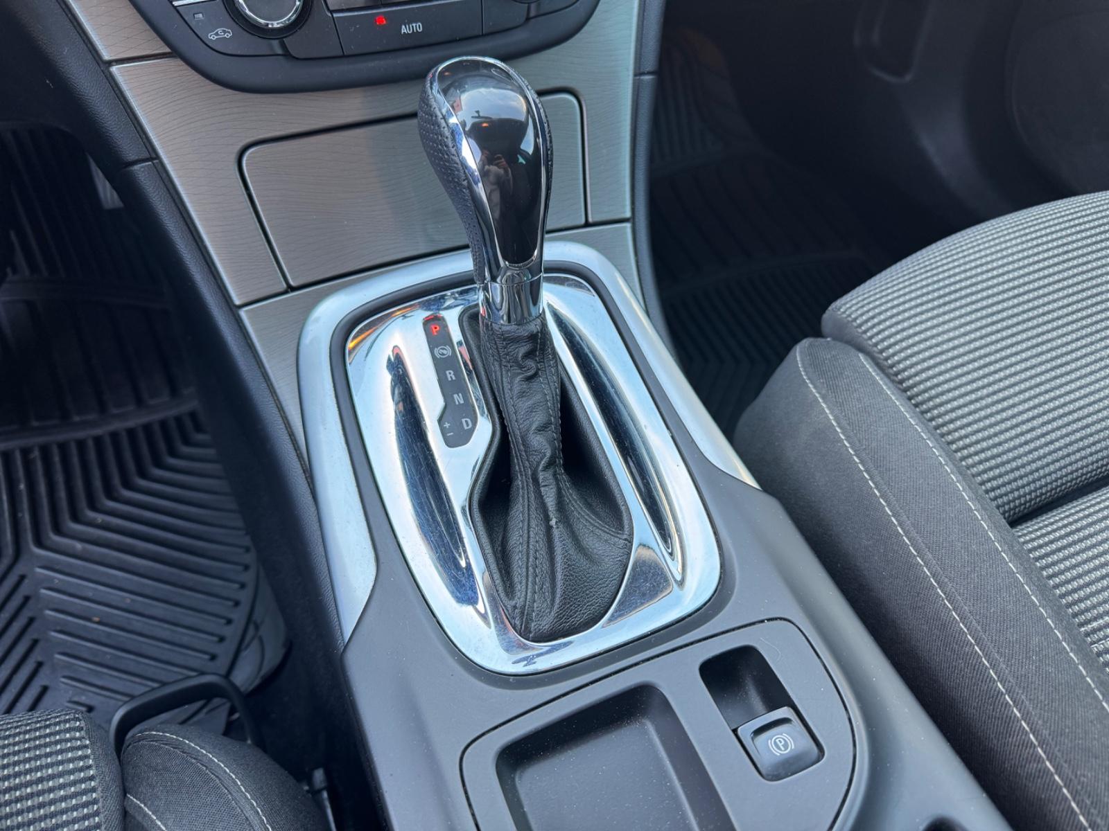 Opel Insignia 2011 — фото 23