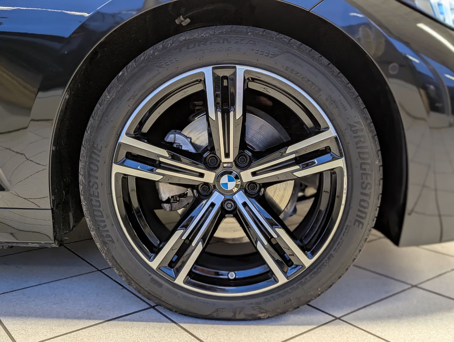 BMW 320 d xD M-Sport HUD Pano ACC LED-adaptiv AHK - Image 10