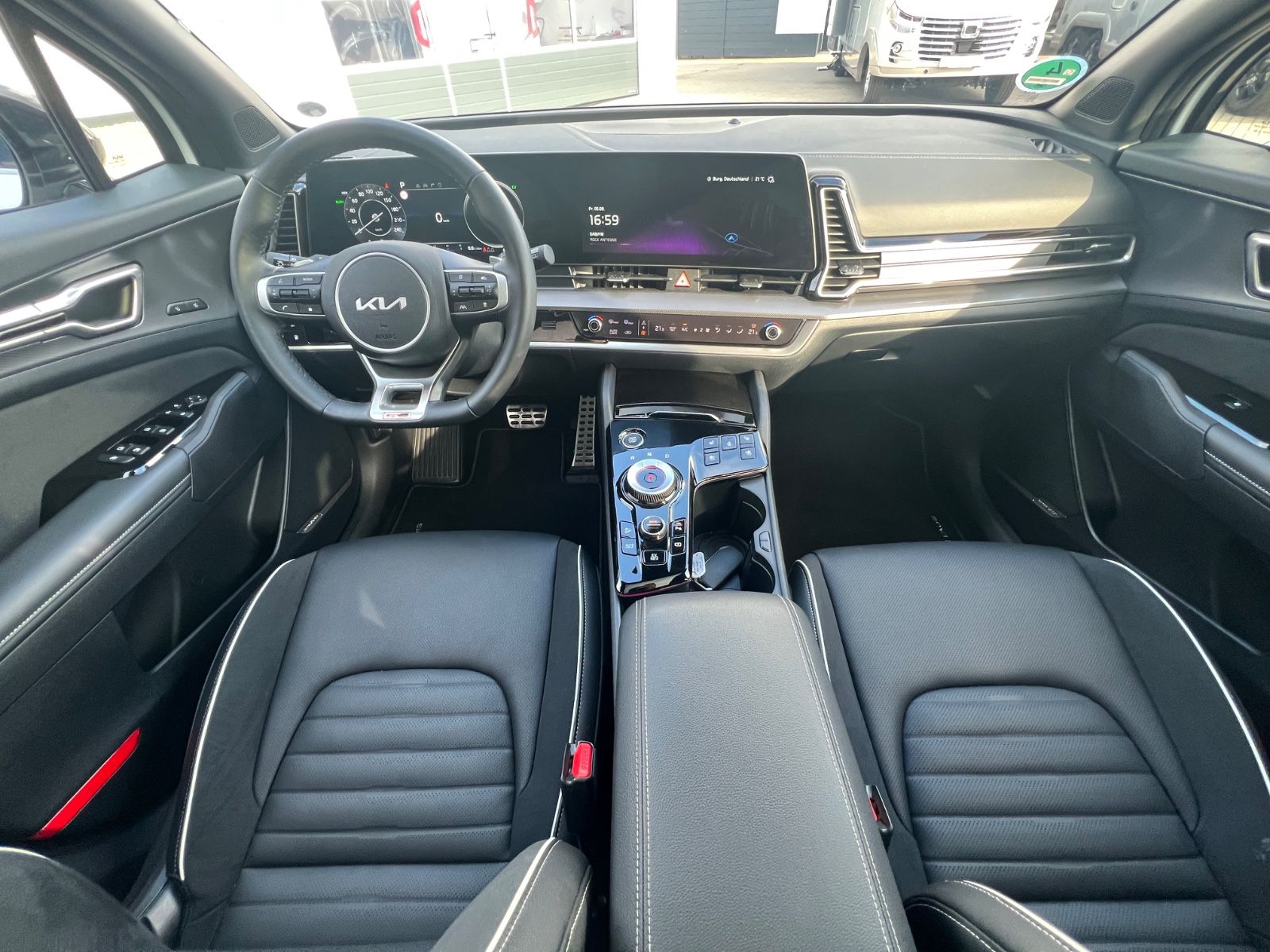 Fahrzeugabbildung Kia SPORTAGE 1.6T PHEV GTL SD GD DRIVE SOUND
