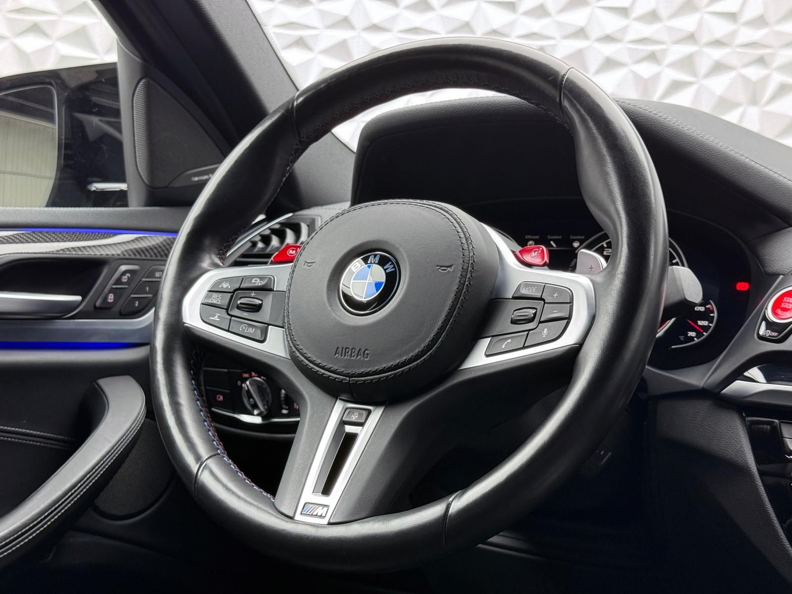 Fahrzeugabbildung BMW COMPETITION/KLAPPEN-AGA/H&K/ACC/AHK/HUD/KEYL/21"