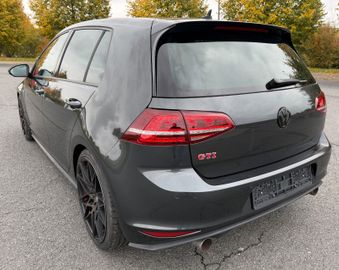 Volkswagen Golf - 7