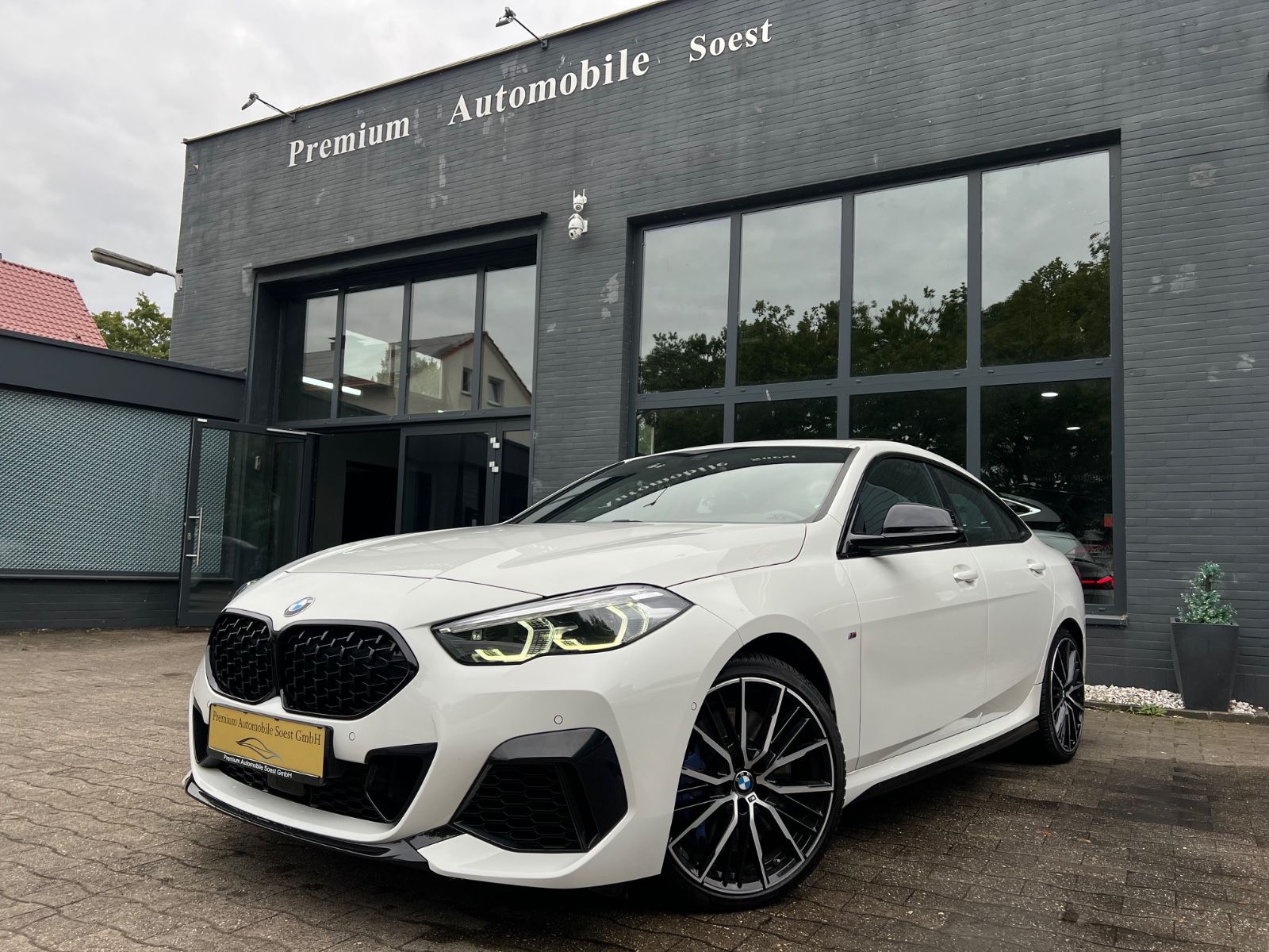 BMW M235 i Gran Coupe xDrive*Perf.SItze*PANO*H/K*HUD