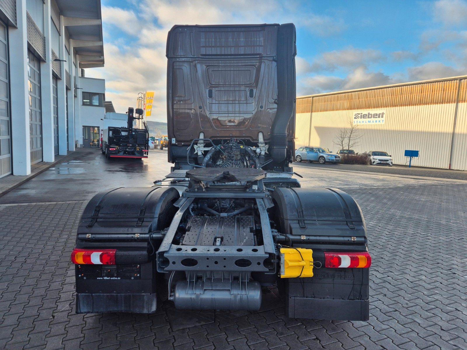 Fahrzeugabbildung Mercedes-Benz Actros 1848 LS Öl-Retarder Standklima BigSpace