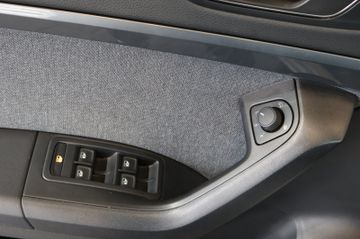 Seat Ateca 1.5 TSI Style AID+CARPLAY+FRONT+LED+AHK