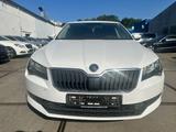 Skoda Superb Lim. Active, 6 Gang, 1. Hand - Skoda Superb: 1.6
