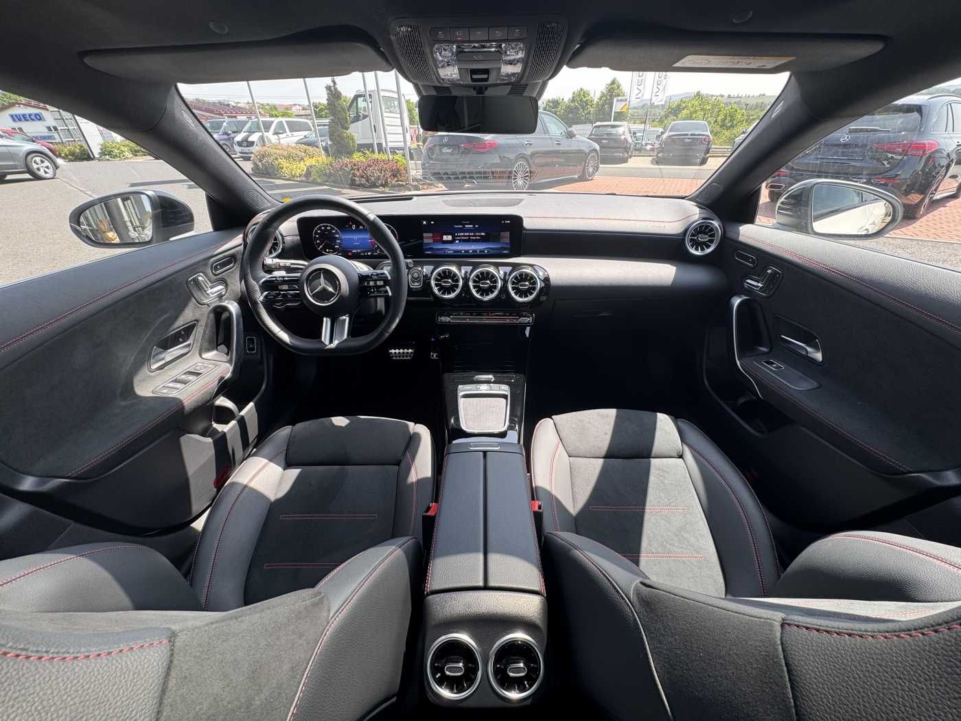Fahrzeugabbildung Mercedes-Benz CLA 220d Shooting Brake AMG+Pano+Distr+AHK+uvm.