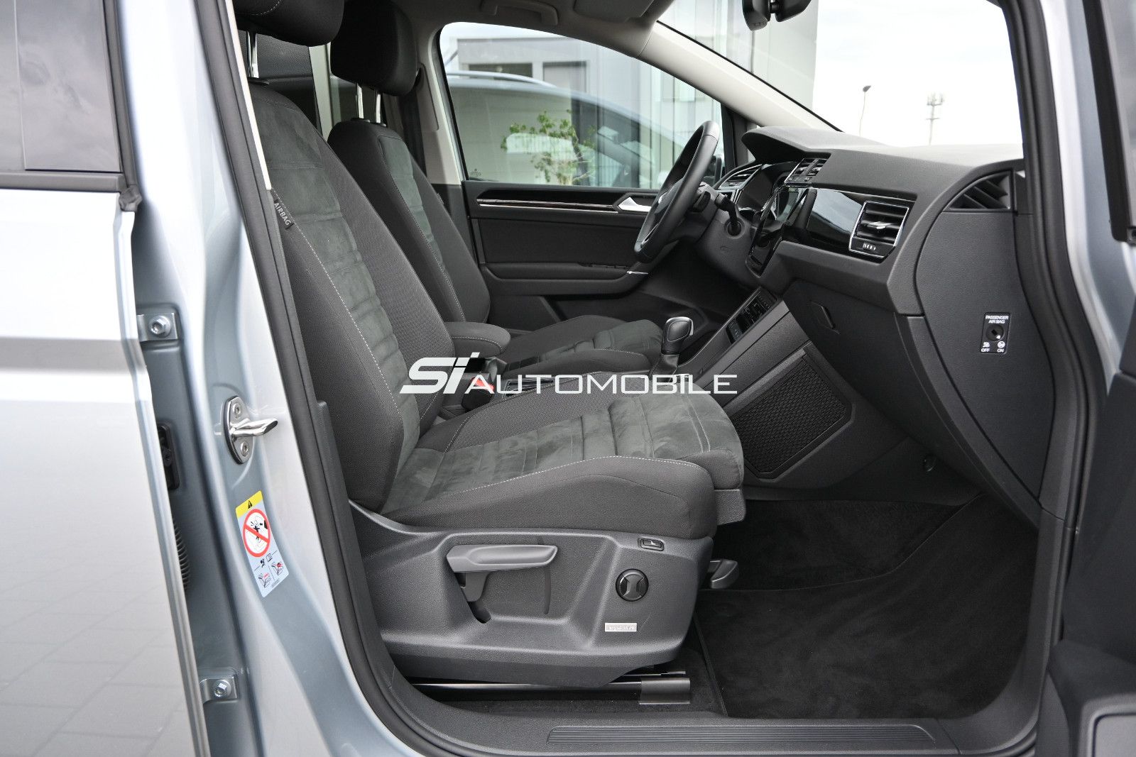 Fahrzeugabbildung Volkswagen Touran 1.5 TSI DSG °UVP 61.017€°ACC°AHK°STANDHEI