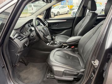 BMW 220 Gran Tourer - 10