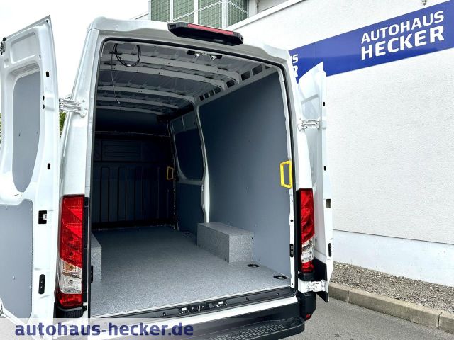 Iveco Daily 35 S 16H 3.0 EA8 V RS 3520L
