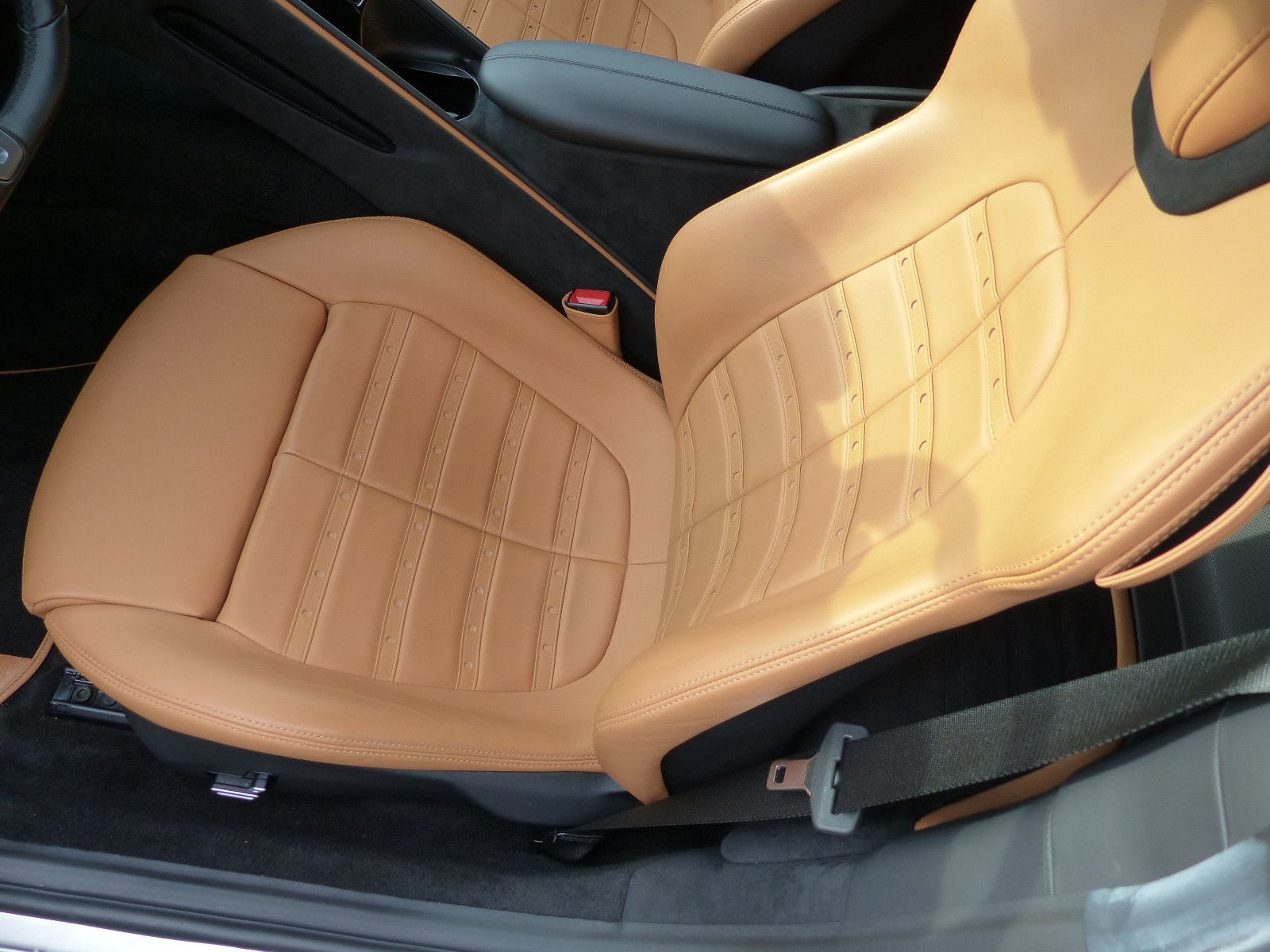 Fahrzeugabbildung Ferrari Roma Daytona Cognac/Cuoio