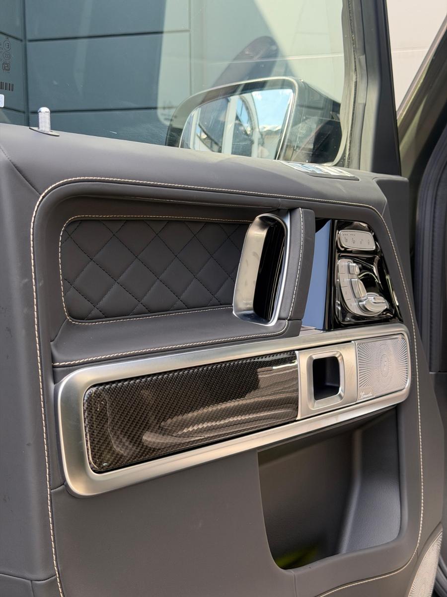 Mercedes-Benz LARTE DESIGN WINNER EDITION G 63 AMG FULL CARBON