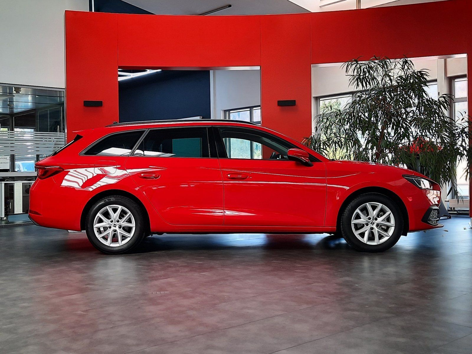 Fahrzeugabbildung SEAT Leon ST Style TSI DSG *Cam*LED*App-Connect*PDC*