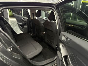 Ford Focus - 10