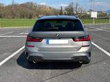 BMW 330i Touring M Sport Automatic G21 - BMW mit Benzin-Antrieb: Alcantara, Head-Up Display, Kombi