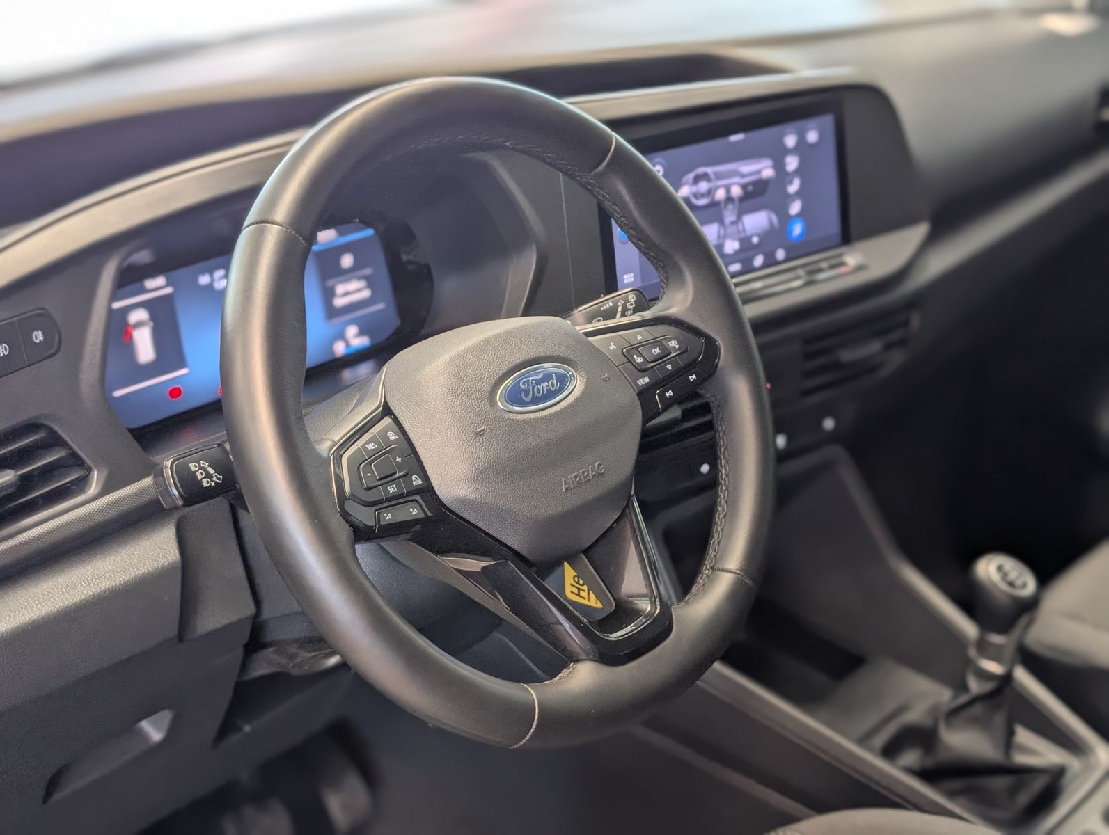 Fahrzeugabbildung Ford Tourneo Connect 2.0 Trend Tempo Navi Klima PDC