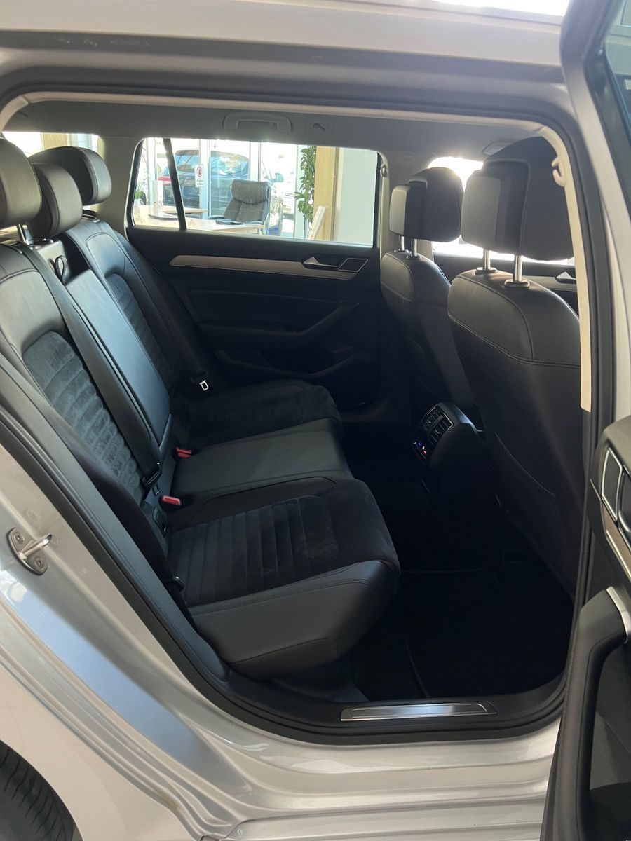 Fahrzeugabbildung Volkswagen Passat 2.0TDI DSG Variant Highline *MASSAGE*