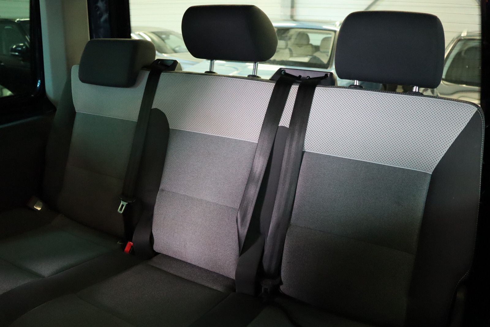 Fahrzeugabbildung Volkswagen T5 Multivan Startline 7-Sitzer AHK PDC SHZ Tempo
