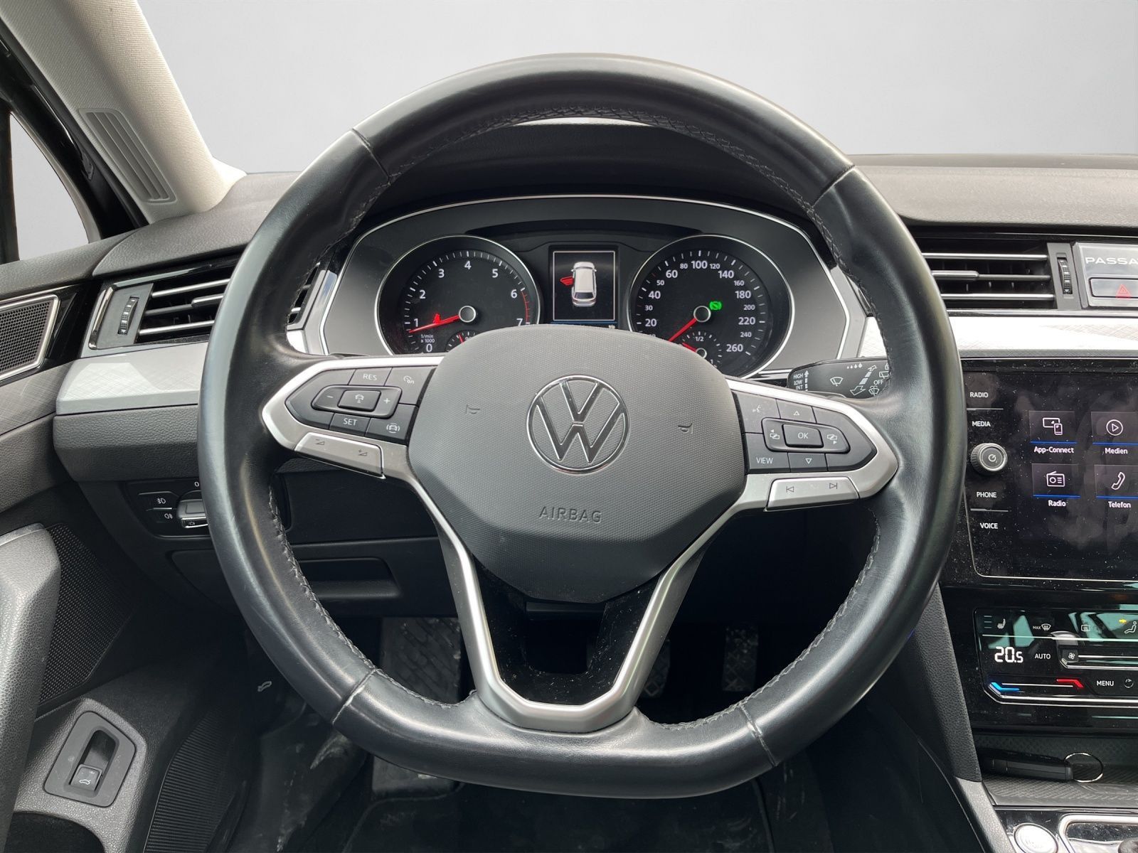 Volkswagen Passat Variant - Bild 10