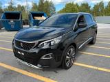 Peugeot 5008 Allure - Peugeot 5008 mit Diesel-Antrieb: Schwarz