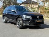 Volkswagen Tiguan Allspace Comfortlin-LEDER-PANO-WINTERPAKE - VW Tiguan Allspace in Wiesbaden
