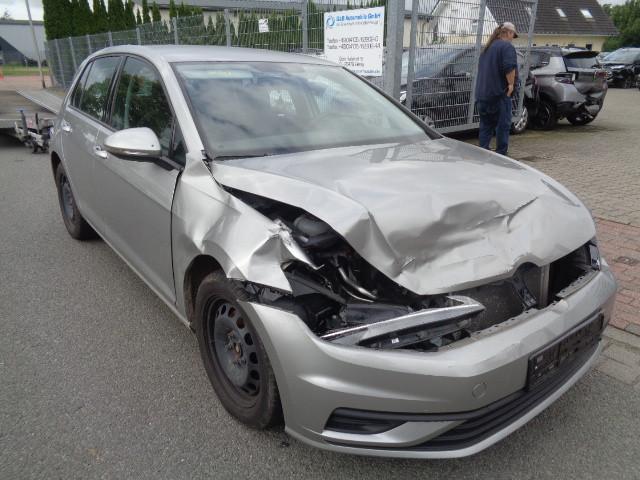 Volkswagen Golf 1.6 TDI SCR Trendline