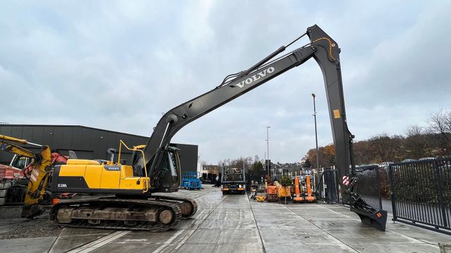 Volvo EC 220 Neu Long Reach 14m , Neu Ketten , Rollen