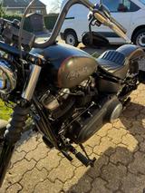 Harley-Davidson Street Bob 107 FXBB Jeckill, Fussrasten, Euro4 - Harley-Davidson Motorräder in Mönchengladbach