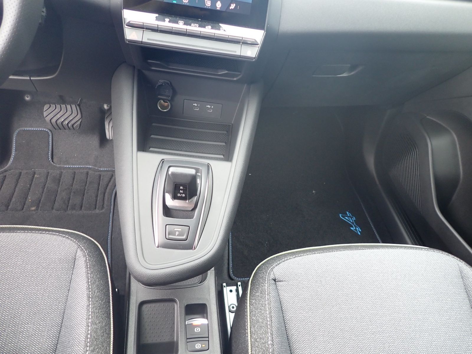 Fahrzeugabbildung Renault Symbioz KISS Full Hybrid E-Tech 160